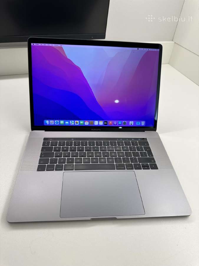 MacBook pro 15 16gb 512gb