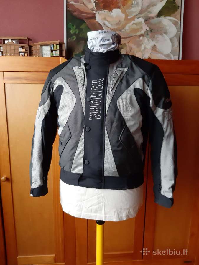 Yamaha su pašiltinimu moto striukė, S dydis