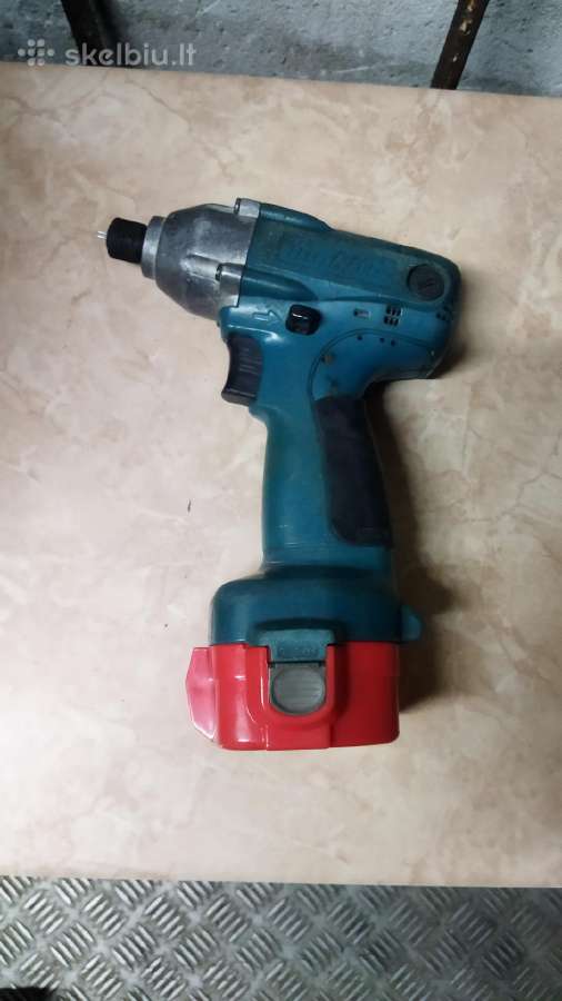 Makita smuginis s 12 v baterija 2ah mazai naudota