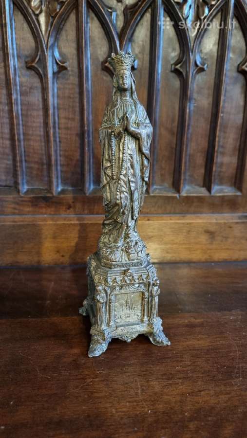Gotikine Marijos Statulele
