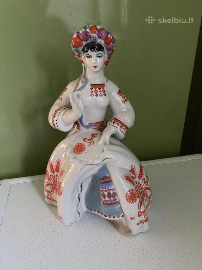 Parduodi porcelenine statilele