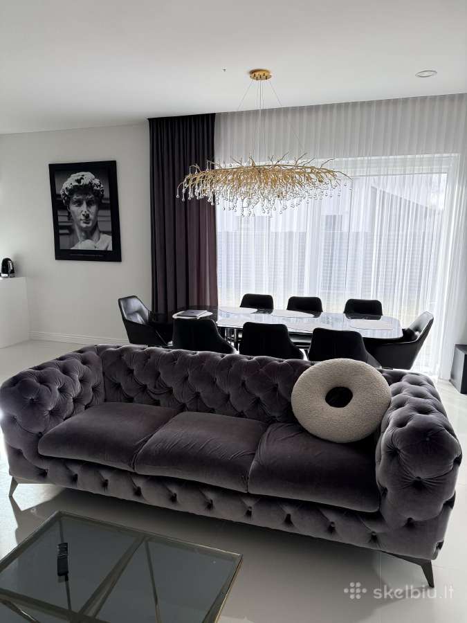 Chiester sofa