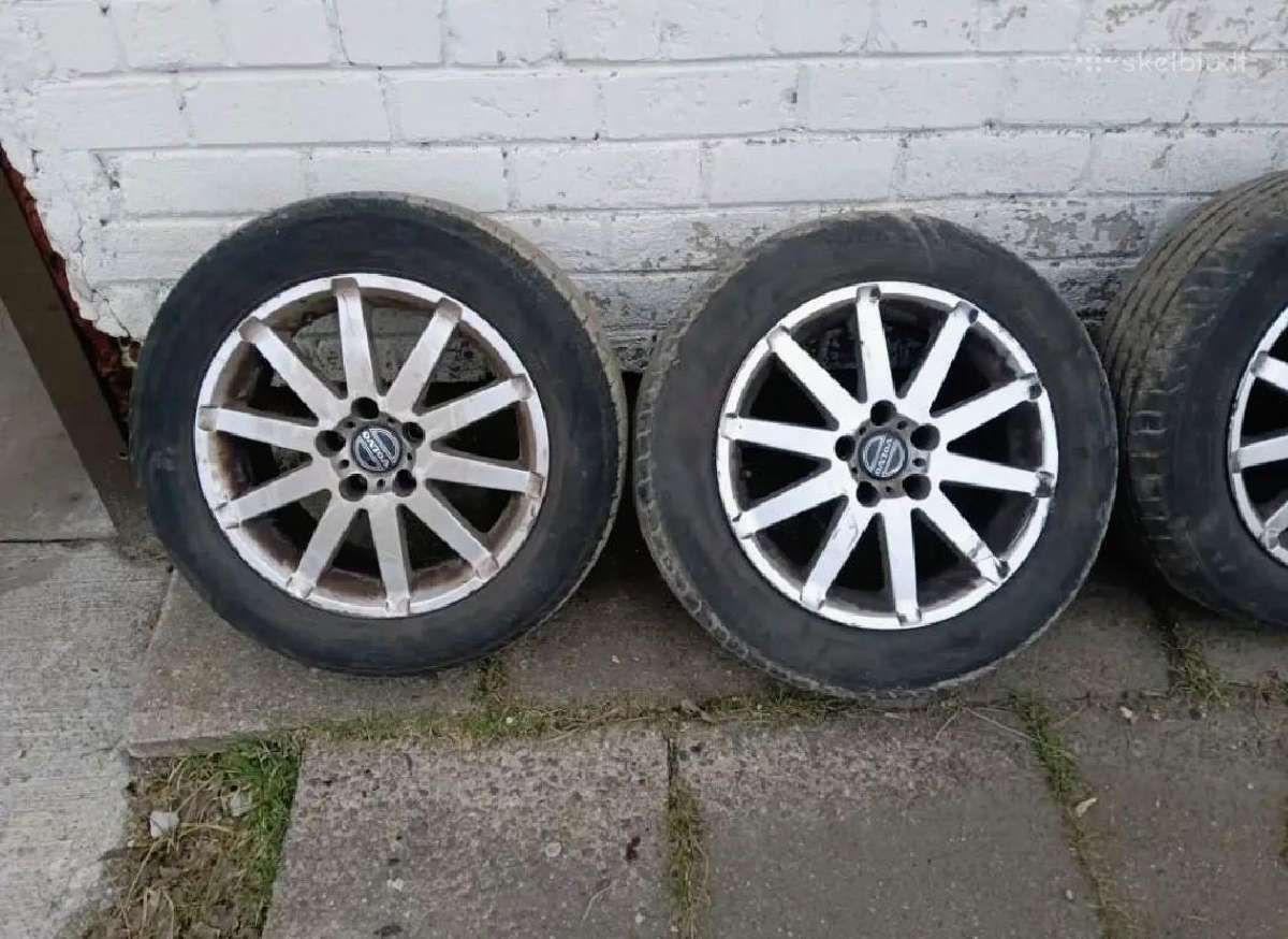 Volvo V70 ratlankiai su padangom