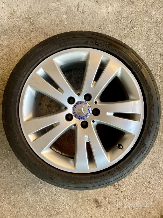 Mercedes-benz ratai su Dunlop padangos