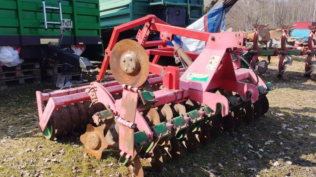 Diskinis skutikas Unia su pakaba sejamajai