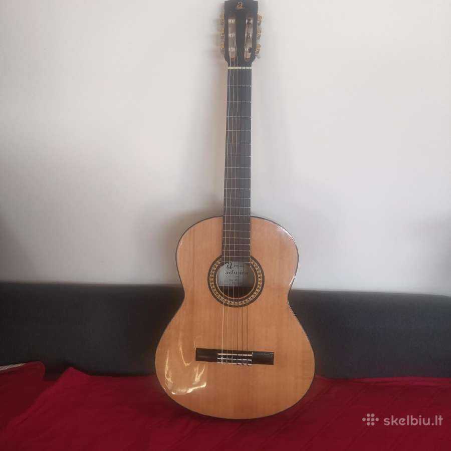 Klasikinė gitara Admira
