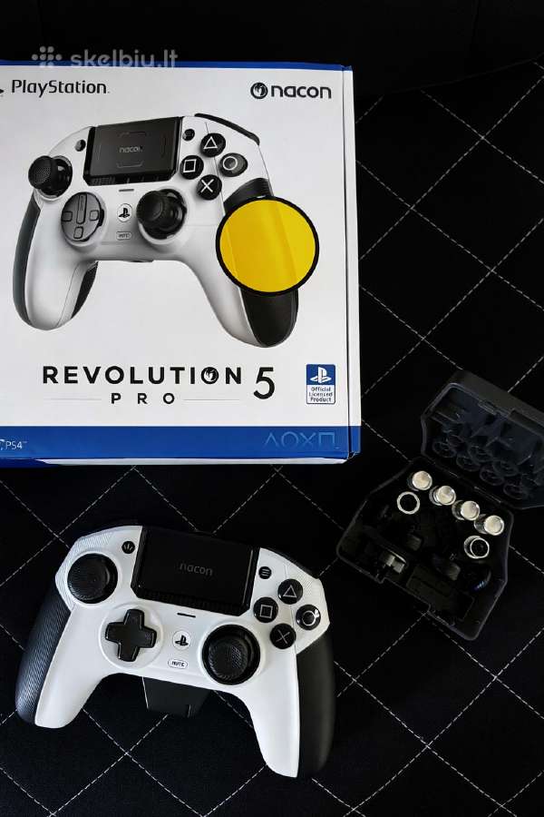 Žaidimų pultelis Nacon Revolution 5 Pro
