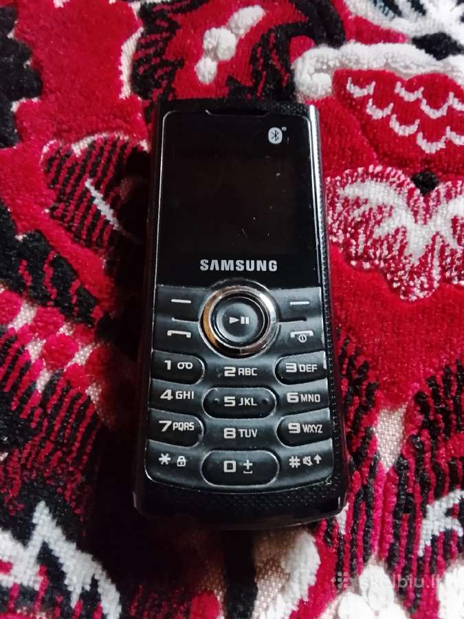Samsung e2121