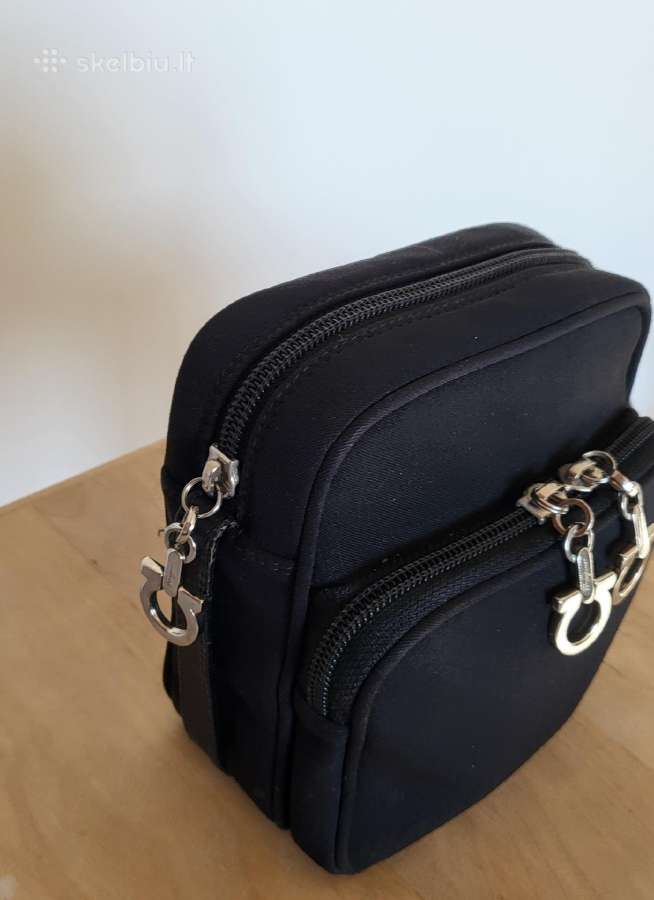 Originali Salvatore Ferragamo mini rankinė.
