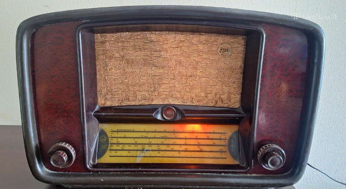 Lempinis radio imtuvas Vef Baltika