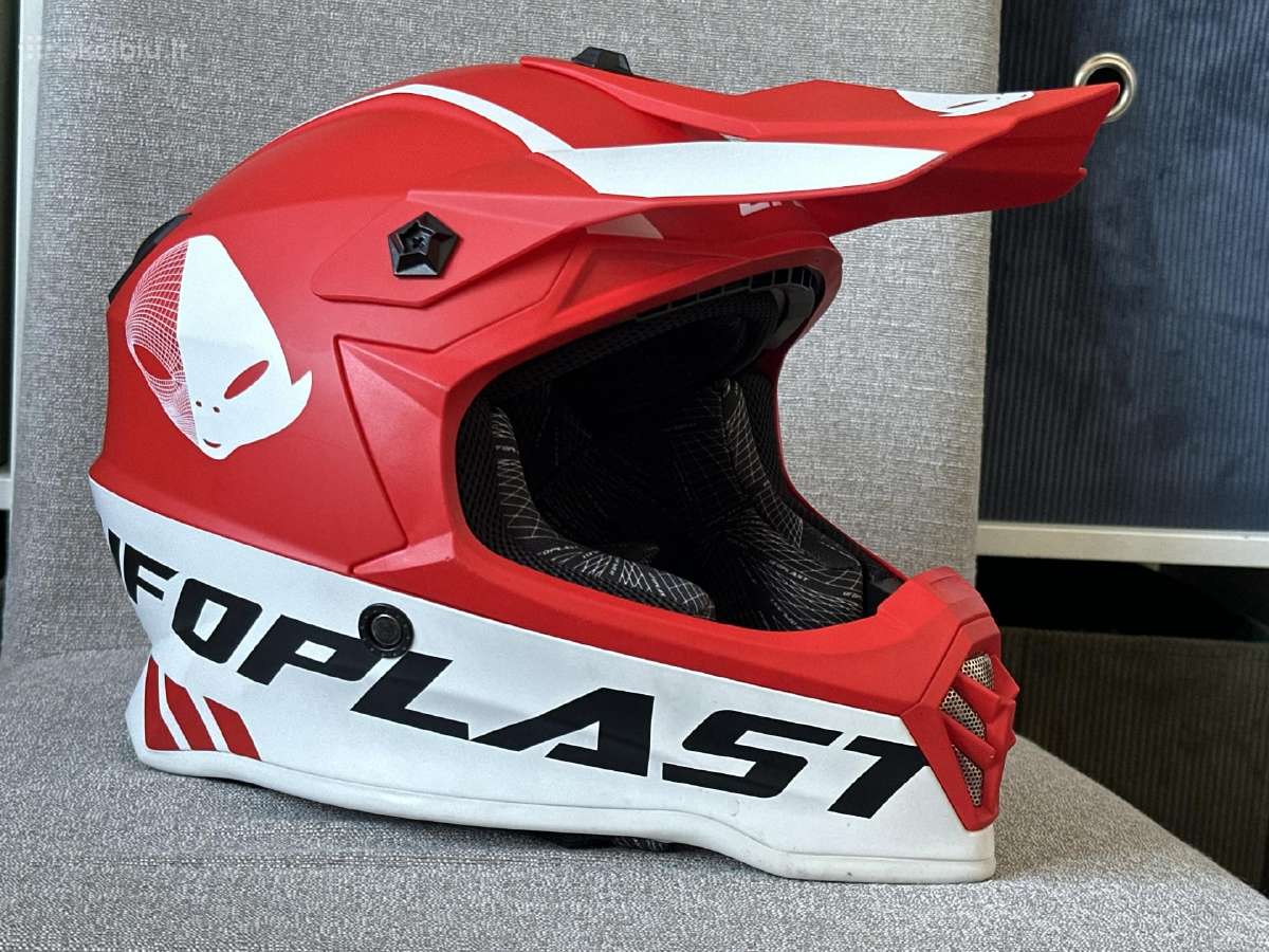 Motociklo šalmas Ufo Plast dydis Yl raudonas – 56€ - nuotraukos Nr. 2