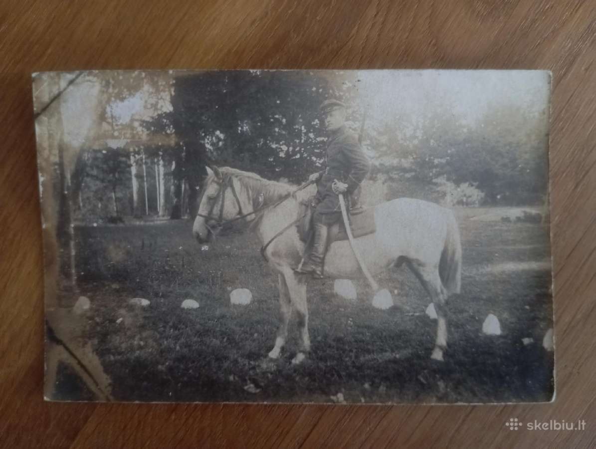 Sena fotografija Karys ant žirgo