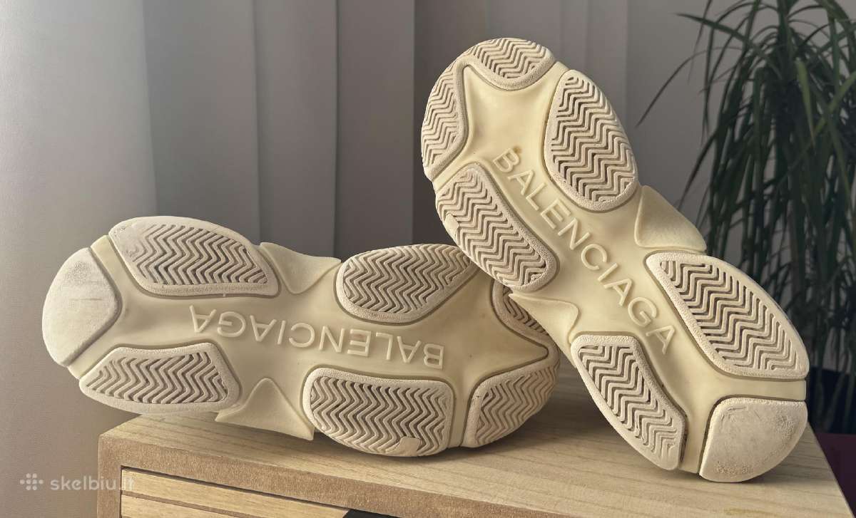 Nešioti Balenciaga Triple S kedai moterims - nuotraukos Nr. 7