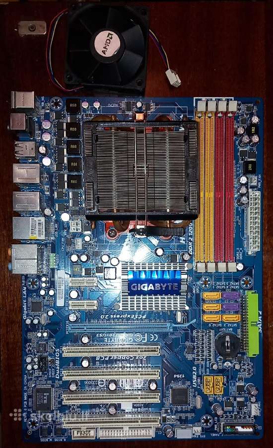 Motininė Plokštė Gigabyte M720-us3