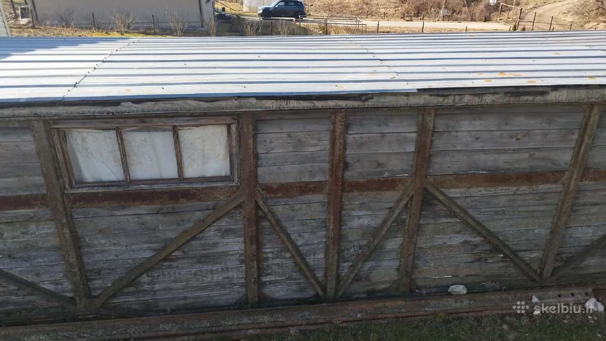 Statybinis vagonėlis ir geležinės sijos (bėgiai)