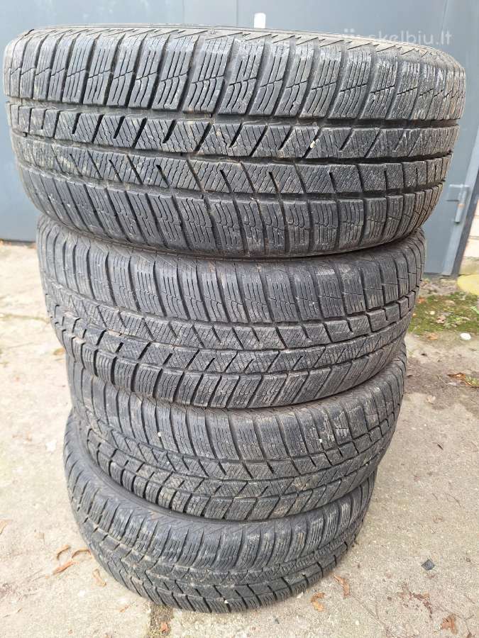 R18 235/55 m+s Barum