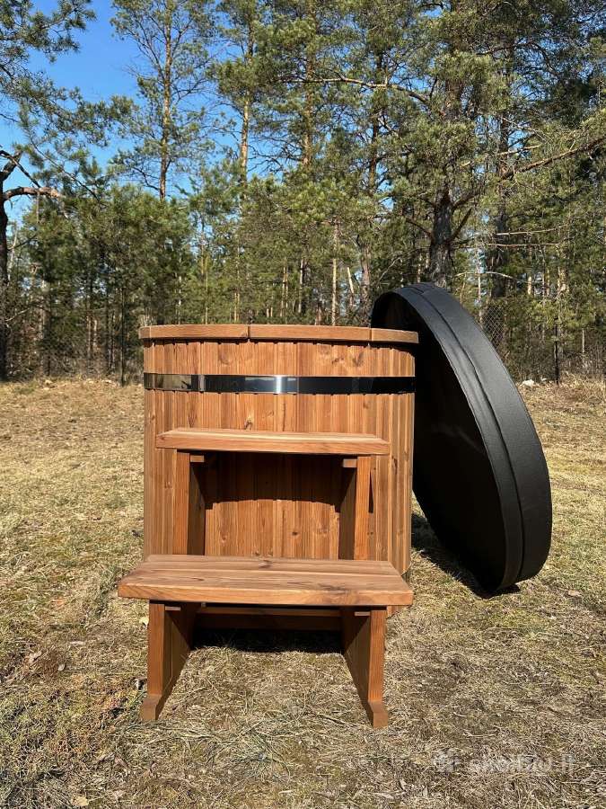 Šalto vandens vonelė. Ledo vonia. Stock 125 - nuotraukos Nr. 2