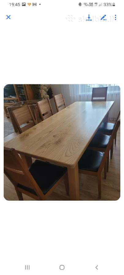 Uosio masyvo valgomojo stalas.