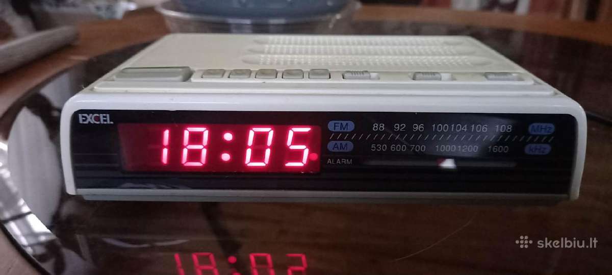 Excel radijas su laikrodžiu