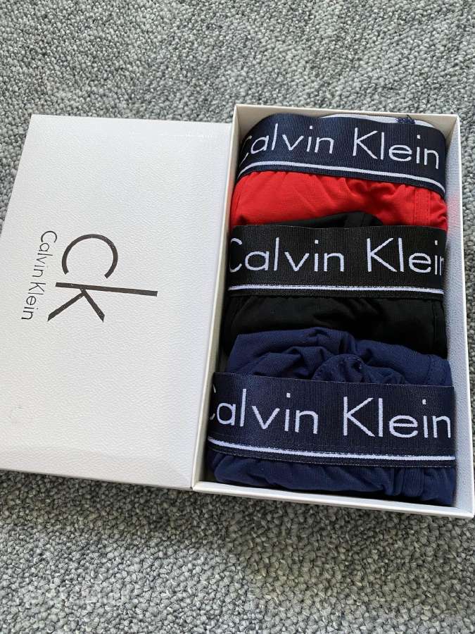 Calvin Klein apatiniai