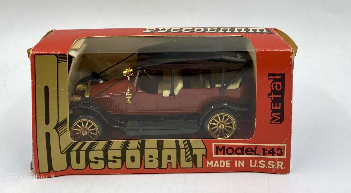 Vintažinis automobilio modeliukas Russobalt