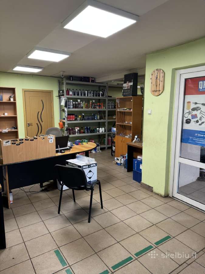 Išnuomoja 211 kv.m. konercines patalpas Telšiuose - nuotraukos Nr. 9
