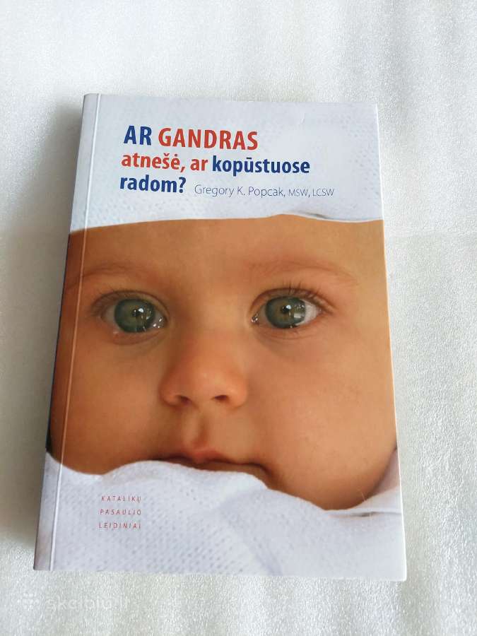 Ar gandras atnešė, ar kopūstuose radom ?