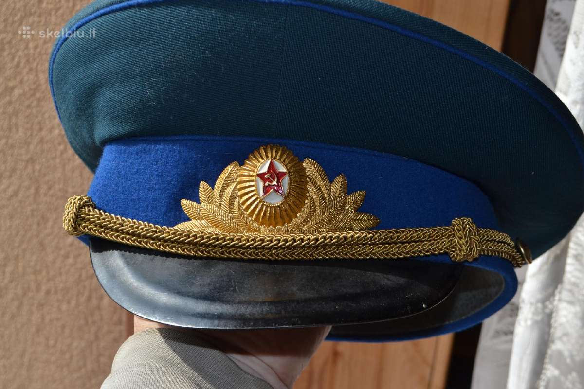 Kgb karininko kepure ir antpeciai,kolekcionavimui