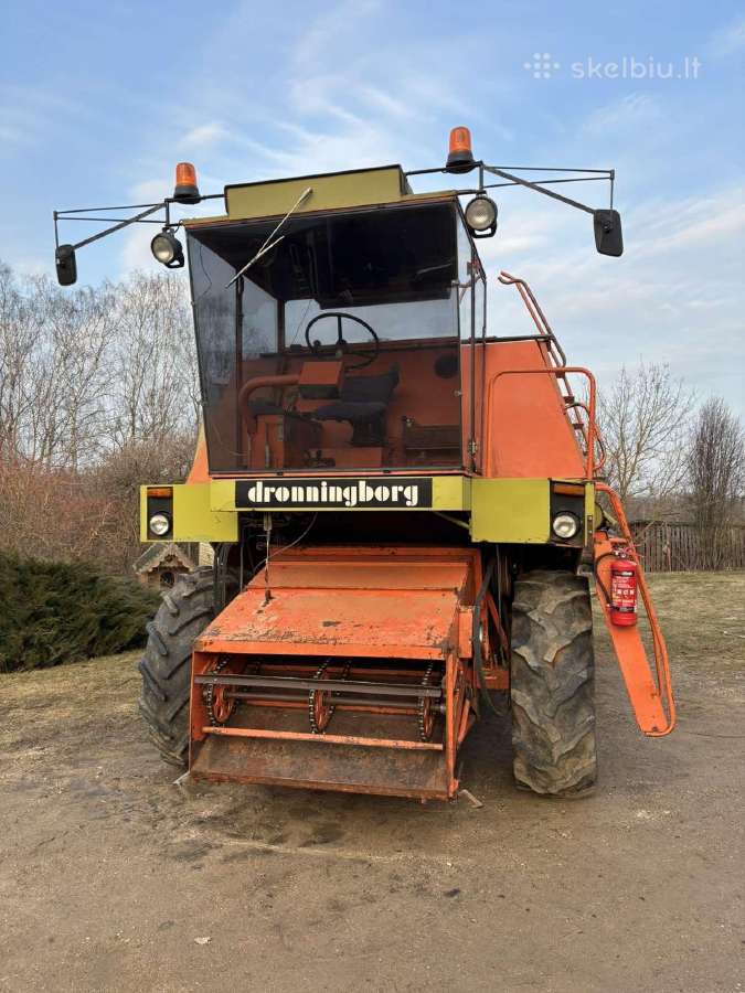 Droningborg D7000