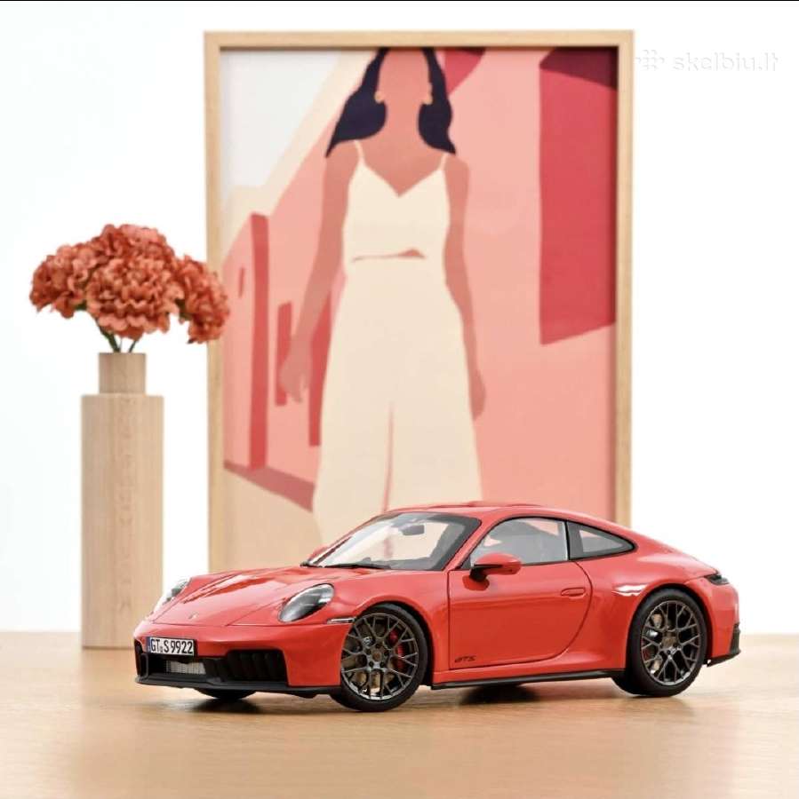 Porsche 911 992.2 Carrera 4 Gts