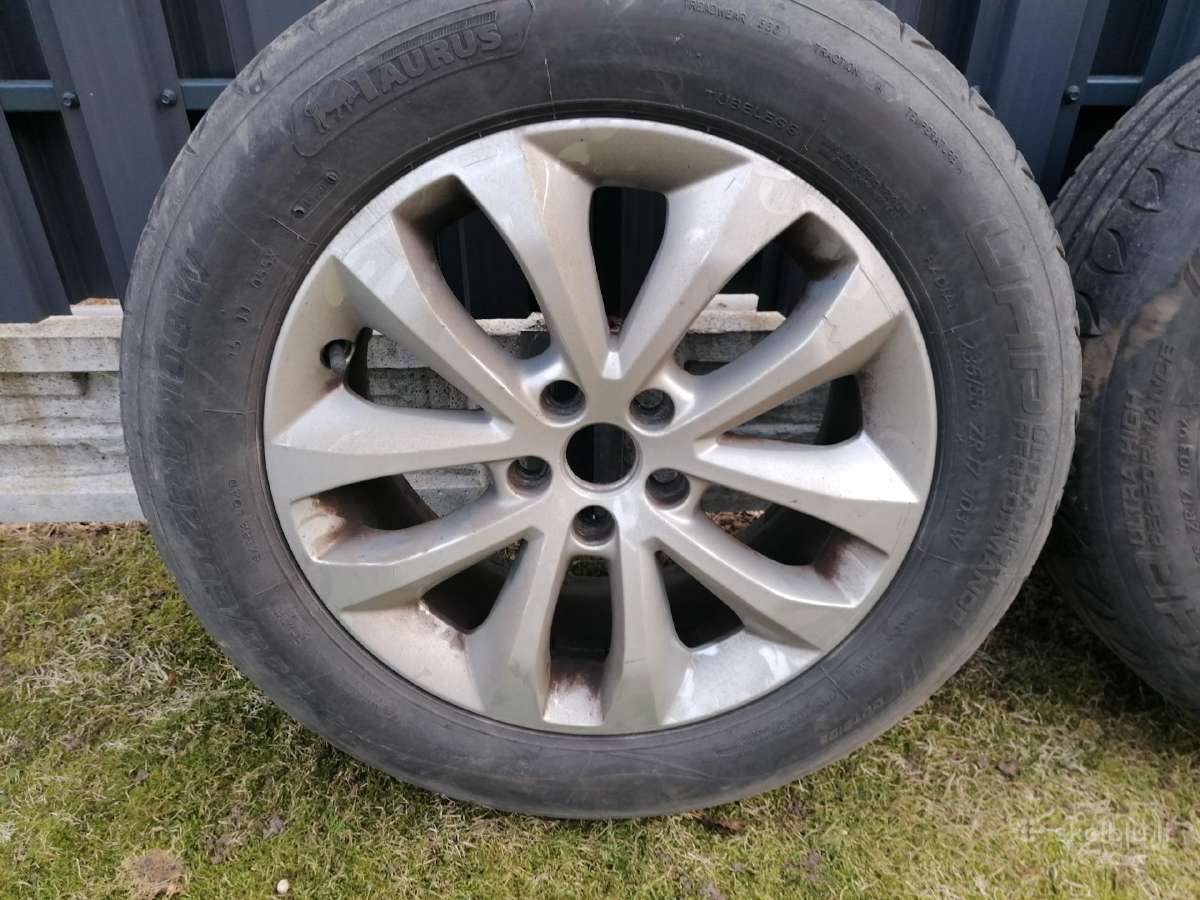 R17 Ford Kuga ratlankiai su padangomis 4vnt.