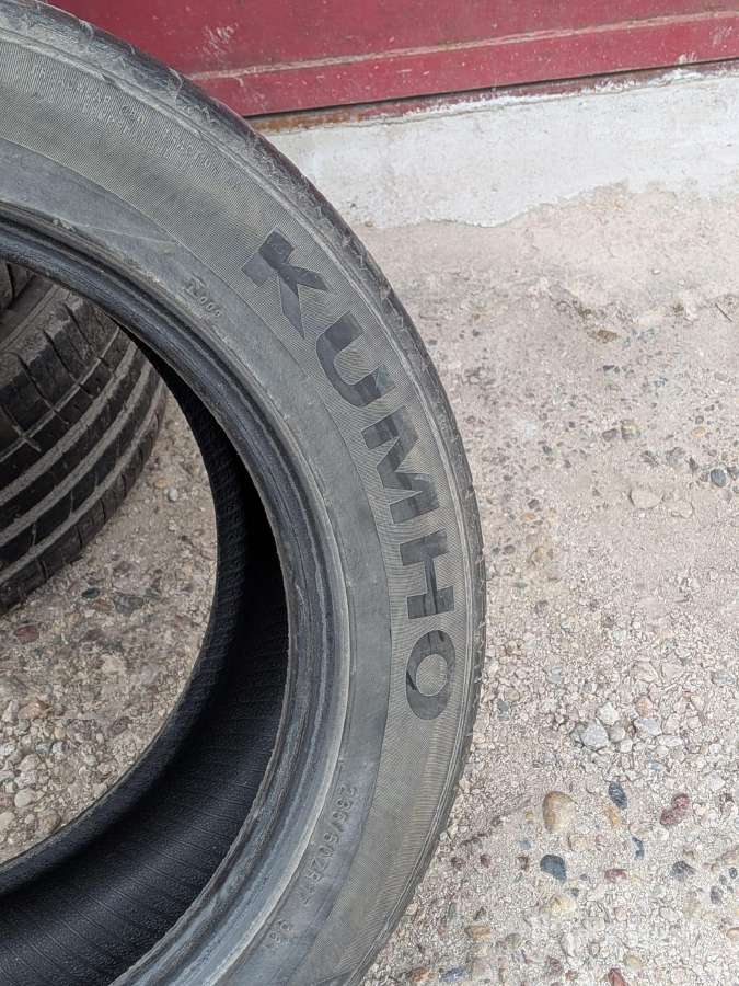 Padangos Kumho 235/50 R17 96y - nuotraukos Nr. 12