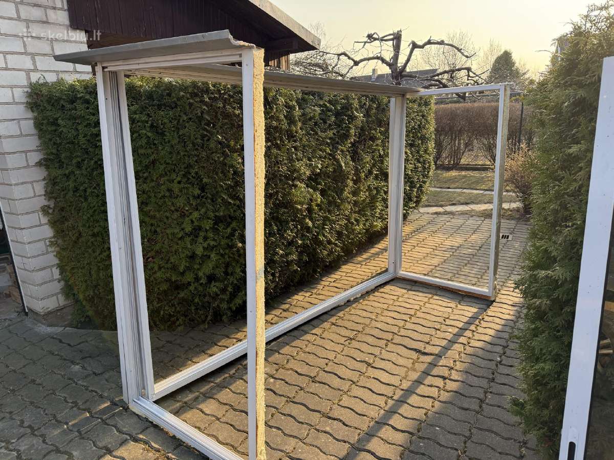 Balkono plastikiniai langai su rėmu