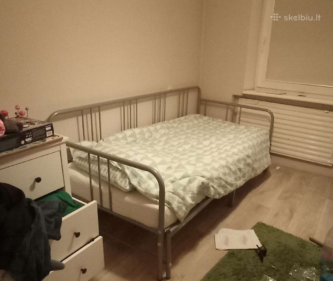 Ištraukiama sofa lova metalinė