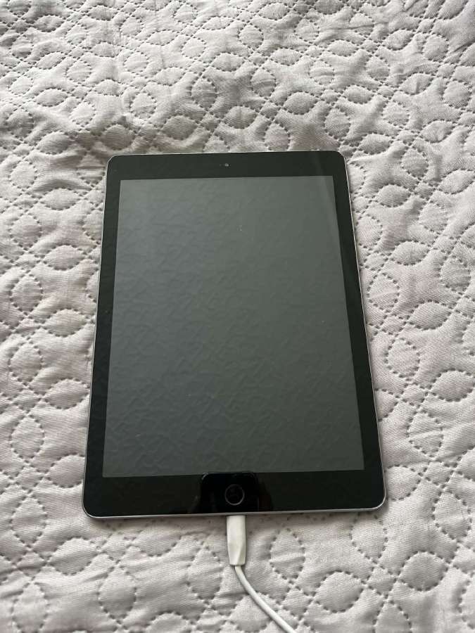 iPad 2018 (6th generation) - nuotraukos Nr. 2