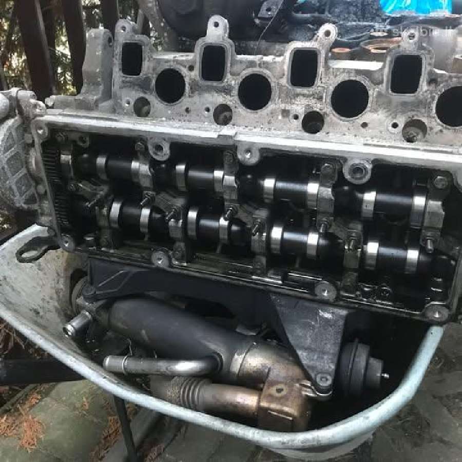 Parduodu Audi Q5 8rb 2,0tdi 125kw Variklį Dalims