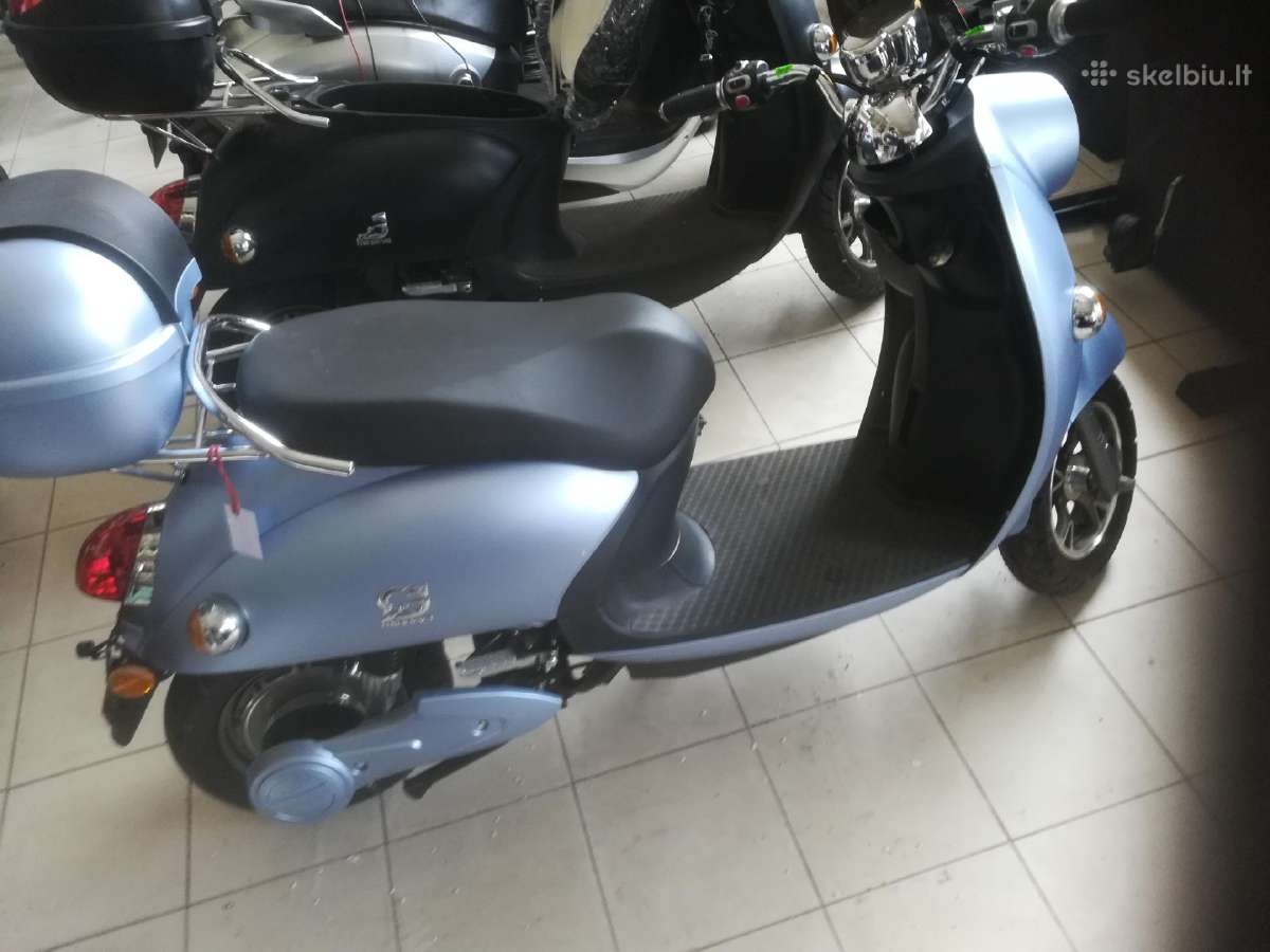 Naujas elektrinis motoroleris Minerva - nuotraukos Nr. 2