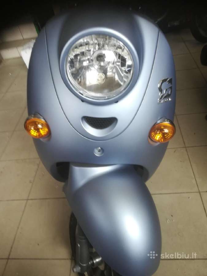 Naujas elektrinis motoroleris Minerva - nuotraukos Nr. 8