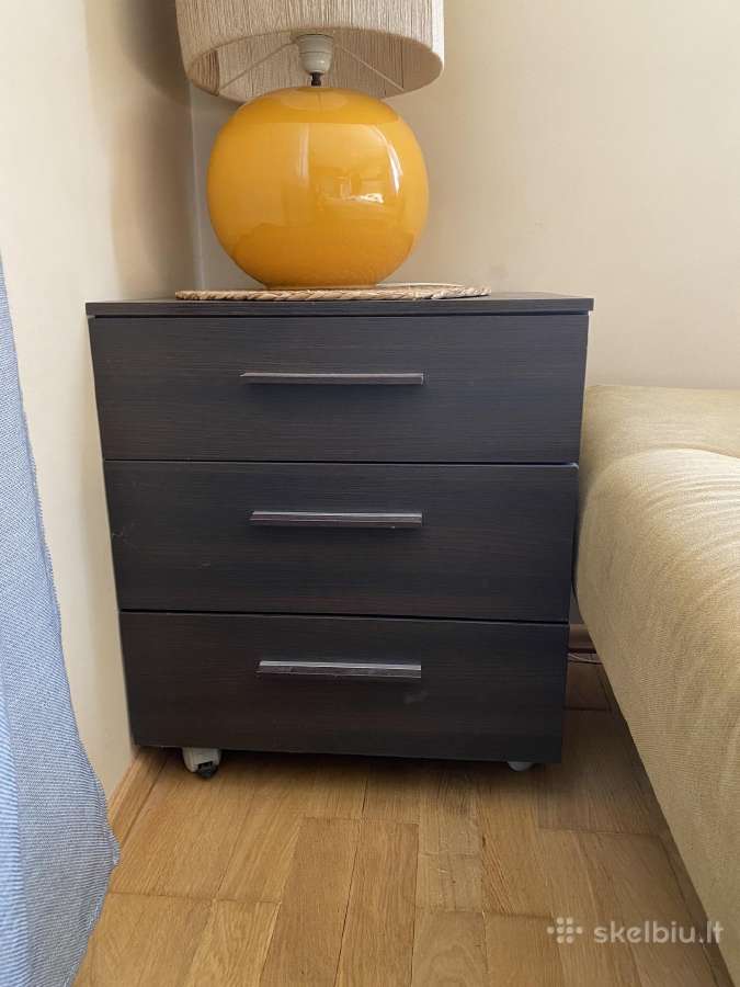Spinta, lentyna, spintelė, staliukas. Baldų komple - nuotraukos Nr. 10