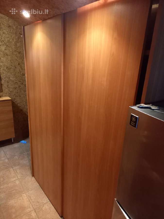 3 dideles baldines plokštes lentynoms.