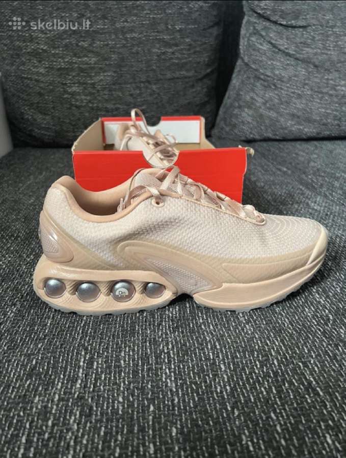 Nike batai