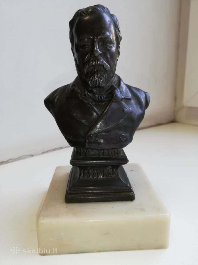 Senas biustas pasteur