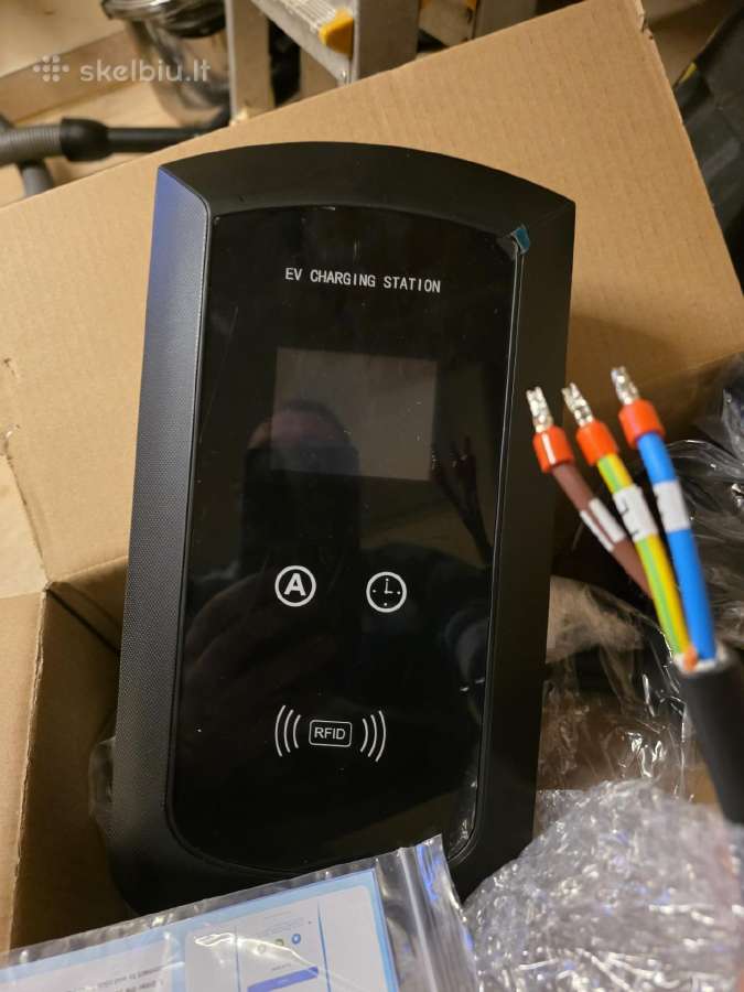 Elektromobilio ikrovimo stotelė