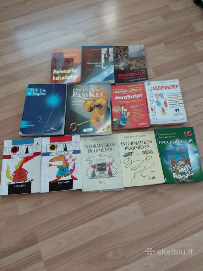 Daug naudotų vadovelių dovanoju