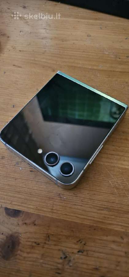 Galaxy Z flip 5