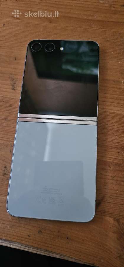 Galaxy Z flip 5 - nuotraukos Nr. 2