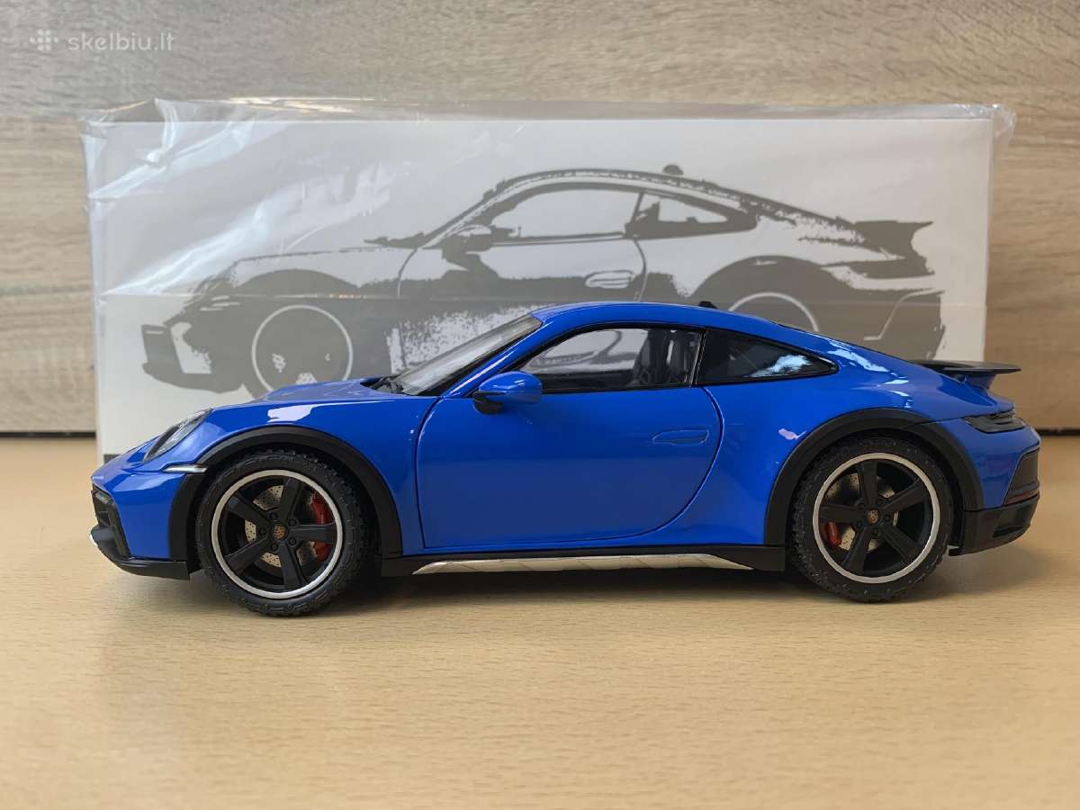 Porsche 911 (992) Dakar, 2022 - 1:18 Minichamps