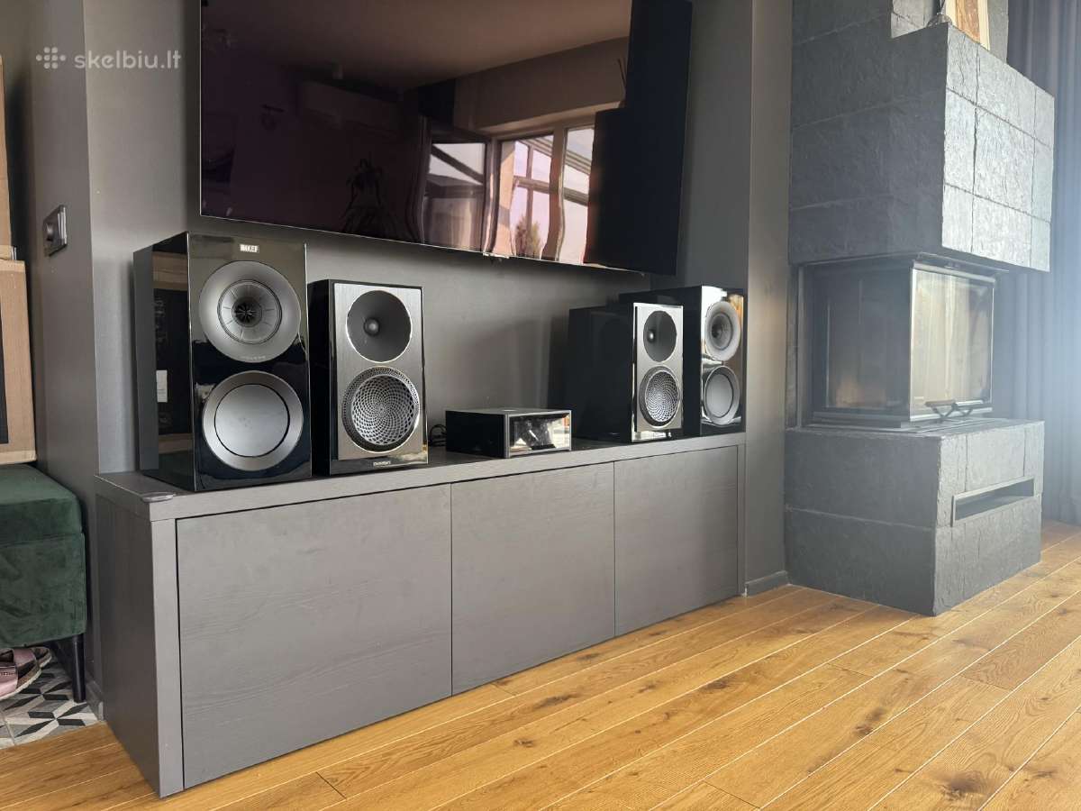 Kef R3 lentyninės kolonėlės