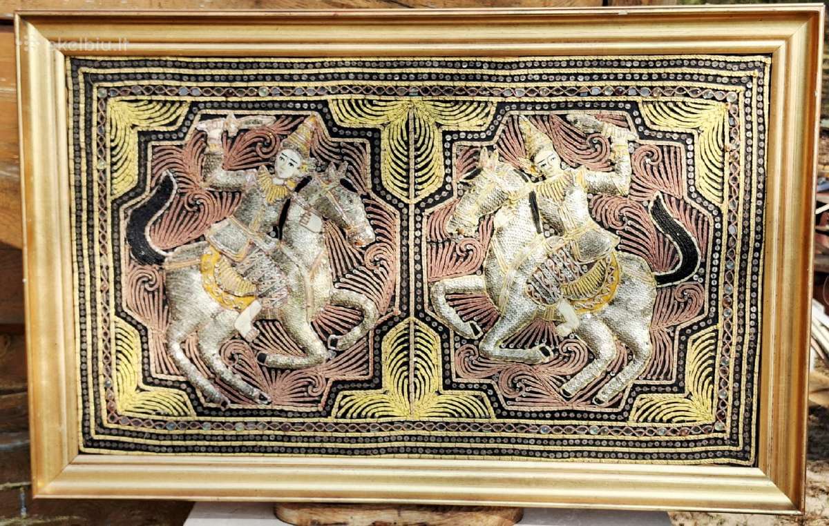 Labai orginalus paveikslas su deivėmis