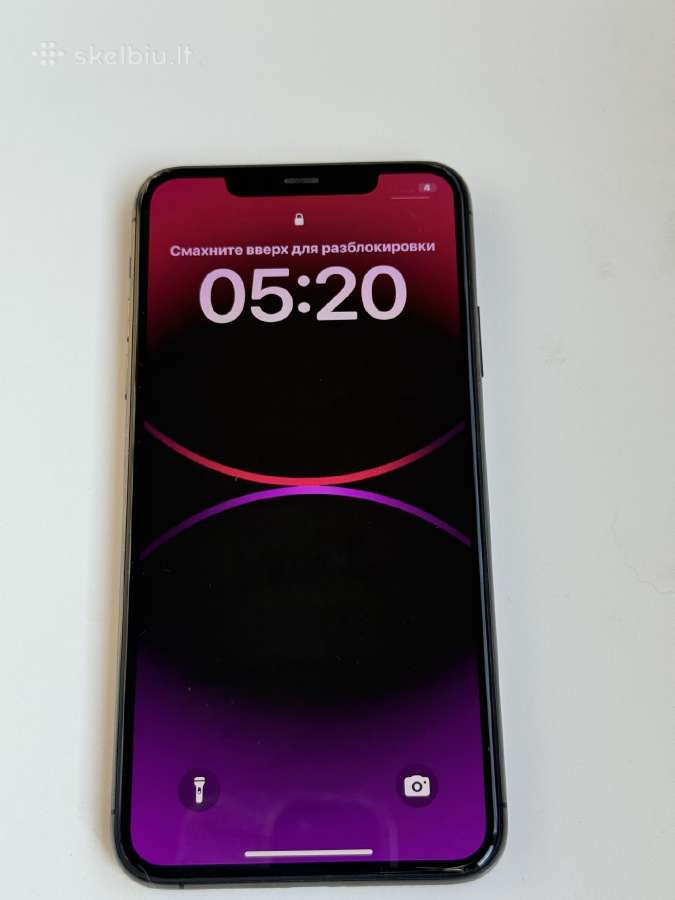 Apple iPhone 11 Pro Max puikios būklės su dėklais